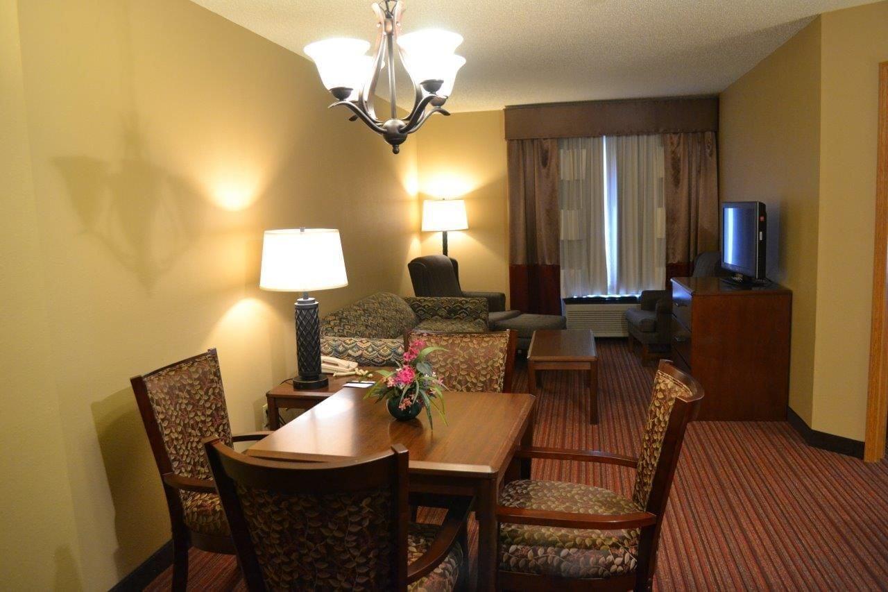 เบย์มอนต์ บาย วินด์แฮม เมควอน มิลวอคี แอเรีย Hotel Mequon ภายนอก รูปภาพ