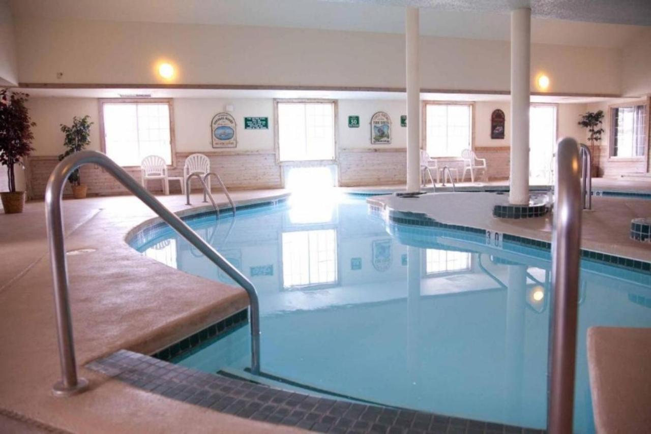 เบย์มอนต์ บาย วินด์แฮม เมควอน มิลวอคี แอเรีย Hotel Mequon ภายนอก รูปภาพ